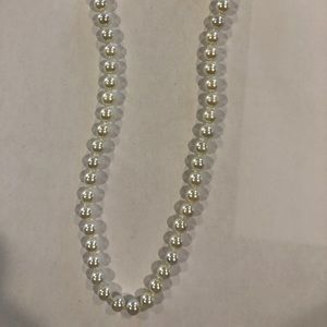 Costume pearl necklace